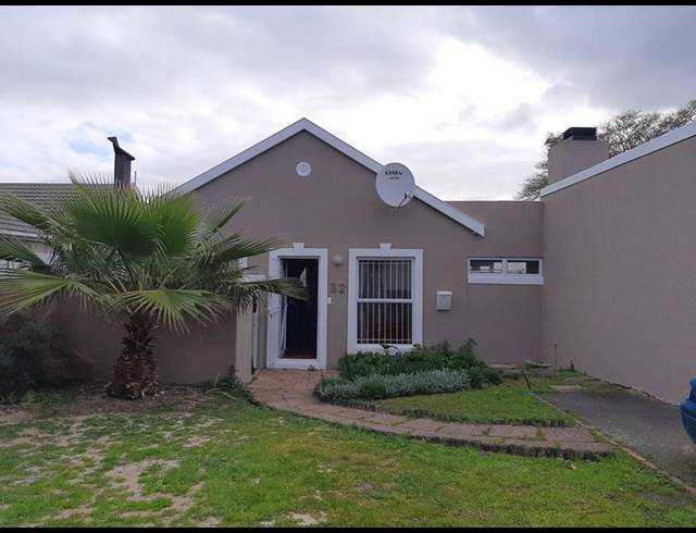 2 BEDROOM PROPERTY TO RENT IN VREDEKLOOF